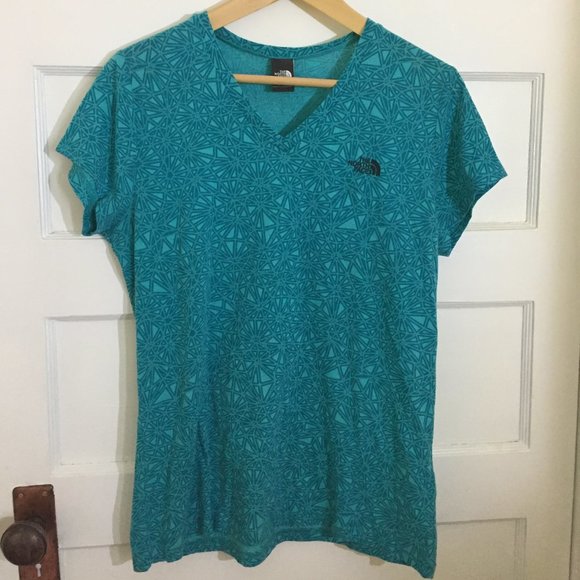 The North Face blue t-shirt size L
